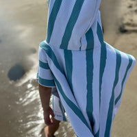 Poncho enfant a capuche rayé vert et blanc 