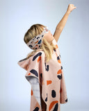 poncho microfibre gaufré lunettes de piscine motif léopard