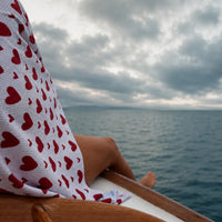 serviette de plage motifs coeur rouge microfibre