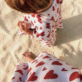 serviette  motifs coeur rouge 